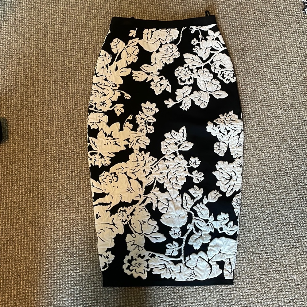 Milly black white floral stretch pencil skirt Sz P